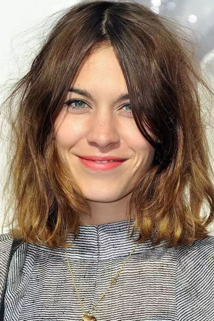 Warm, welcoming, and effortlessly stylish—this woman with wavy blonde hair and a floral black top is all about confident charm. Her natural smile and cozy fashion sense make this a perfect everyday inspiration.
#blondehairstyles #floralfashion #wavyhairlook #friendlystyle #smilevibes
